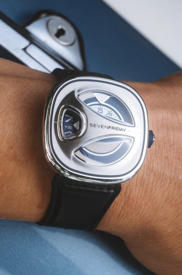 SEVENFRIDAY ME1/01 - The Independent CollectiveSEVENFRIDAY ME1/01