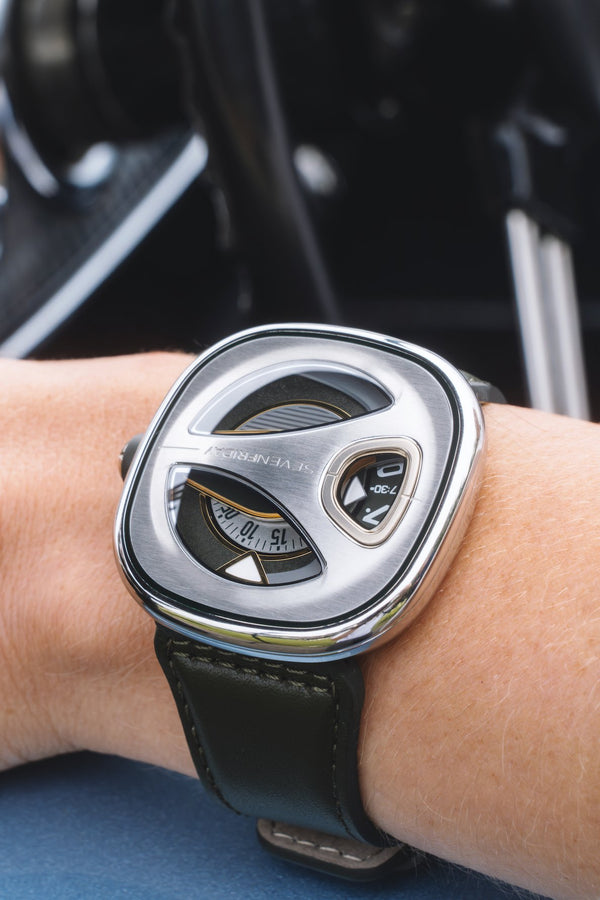 SEVENFRIDAY ME1/02 - The Independent CollectiveSEVENFRIDAY ME1/02