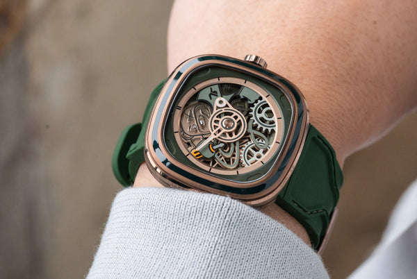 SEVENFRIDAY T2/07: "T - Riley" - The Independent CollectiveSEVENFRIDAY T2/07: "T - Riley"