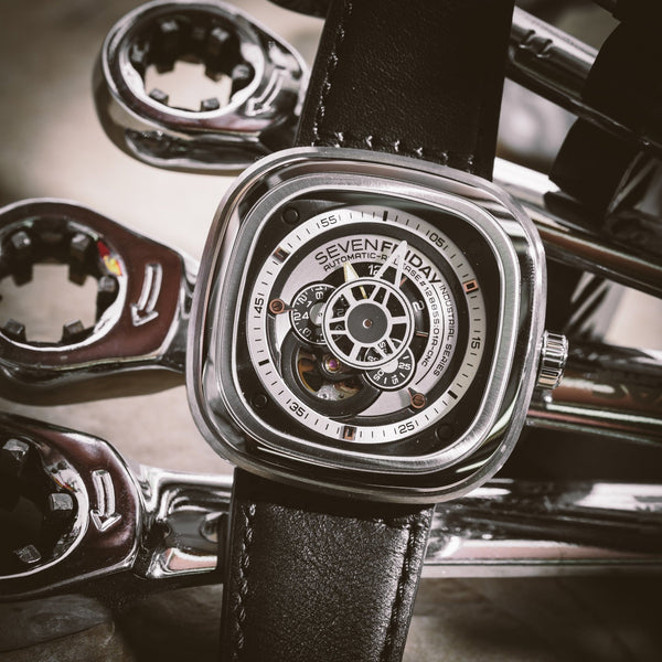 SEVENFRIDAY P1B/01 ESSENCE - The Independent CollectiveSEVENFRIDAY P1B/01 ESSENCE - The Independent Collective Watches