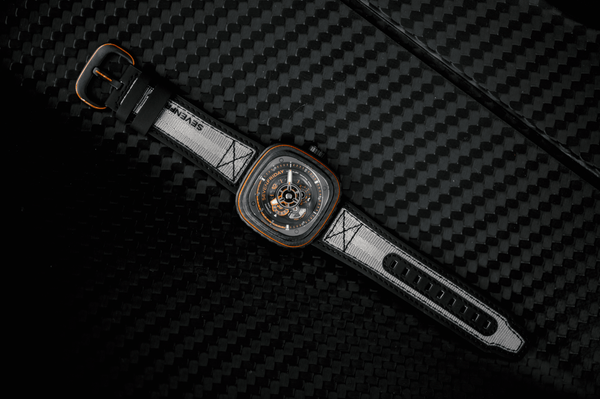 SEVENFRIDAY P3C/09 : ORANGE CARBON - The Independent Collective